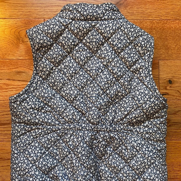 GAP Girl's Quilted Floral Vest - Picture 2 of 3